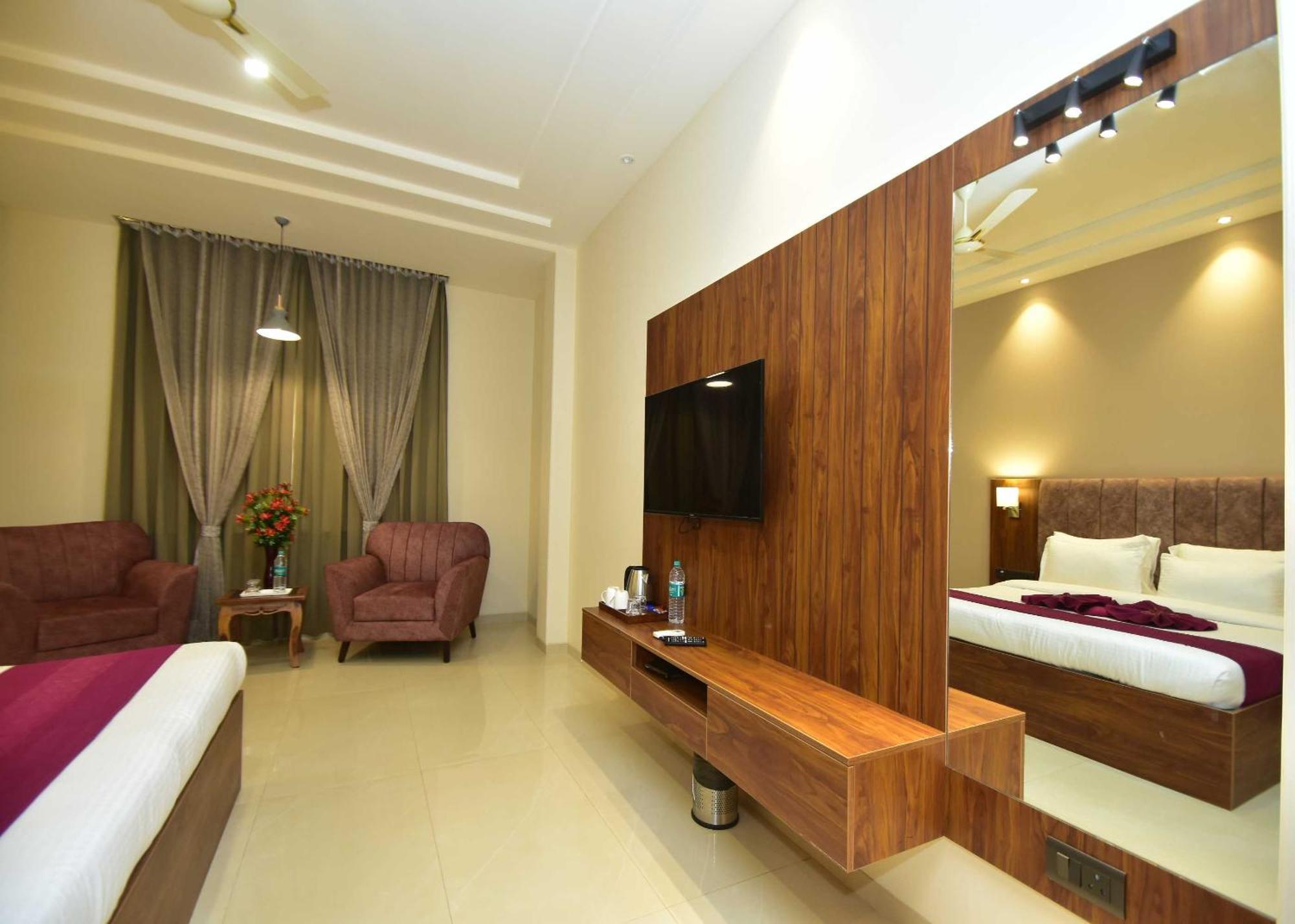 Hotel Shyamleela Khātu Εξωτερικό φωτογραφία